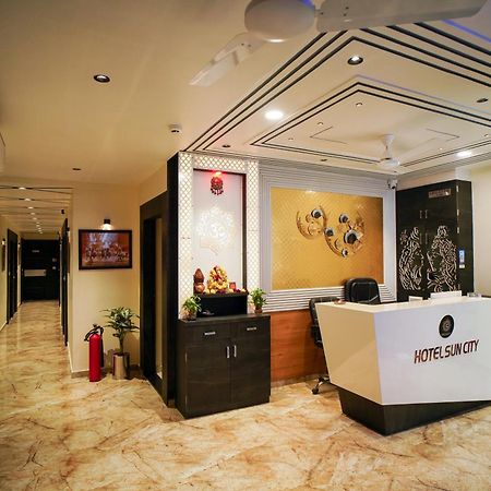 Hotel Suncity อาเมดาบัด ภายนอก รูปภาพ