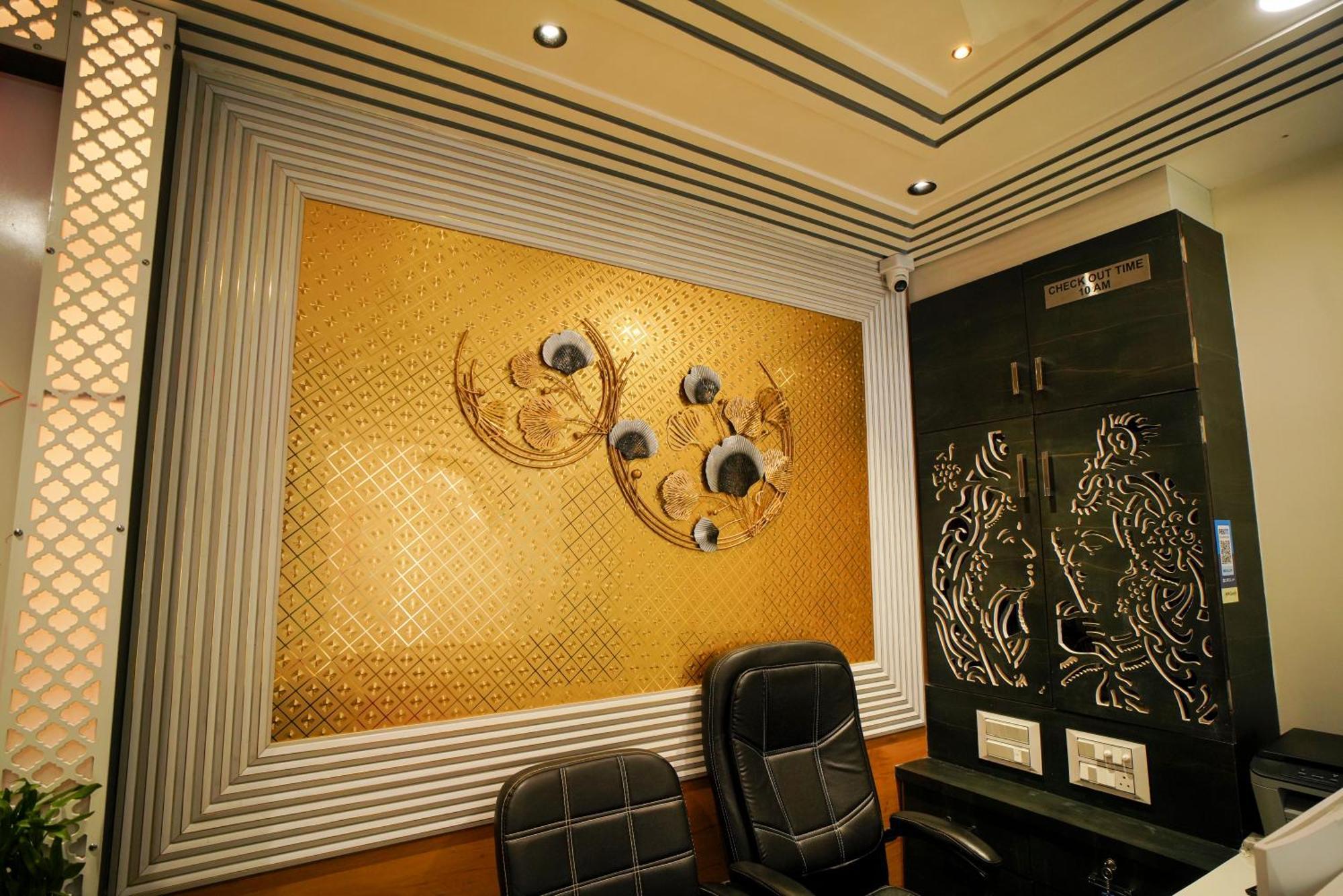 Hotel Suncity อาเมดาบัด ภายนอก รูปภาพ